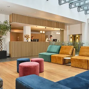 Aqua By Happyculture Hotel